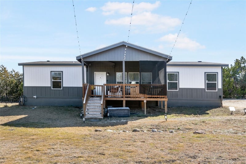 Virtual tour of 2175 County Road 153