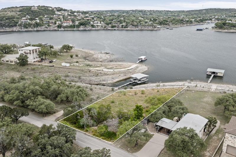 Virtual tour of 21909 Mockingbird St