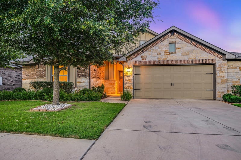 Virtual tour of 220 Allegrini ST