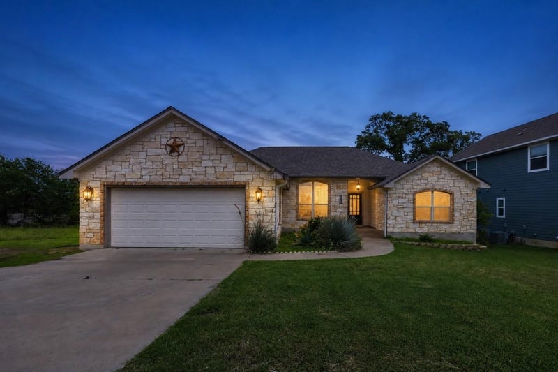 Virtual tour of 220 Ulupau CIR