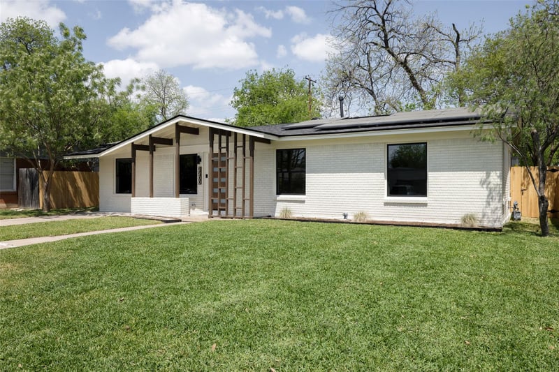 Virtual tour of 2200 Bristol DR