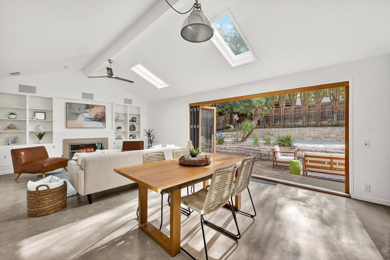 Virtual tour of 2202 Cypress PT