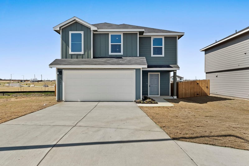Virtual tour of 2203 Lionheart Dr