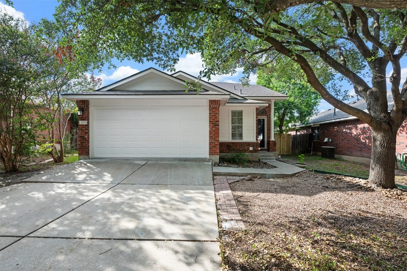 Virtual tour of 2205 Ada LN