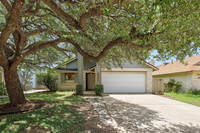Virtual tour of 2205 Waterway BND