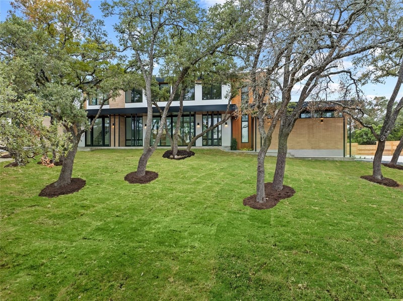 Virtual tour of 2206 Trail Of The Madrones