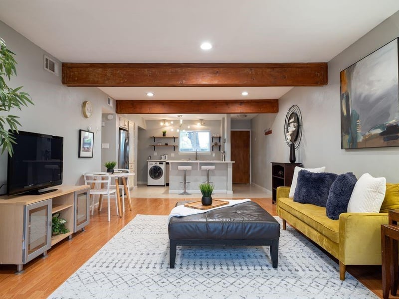 Virtual tour of 2208 Enfield RD Unit #204