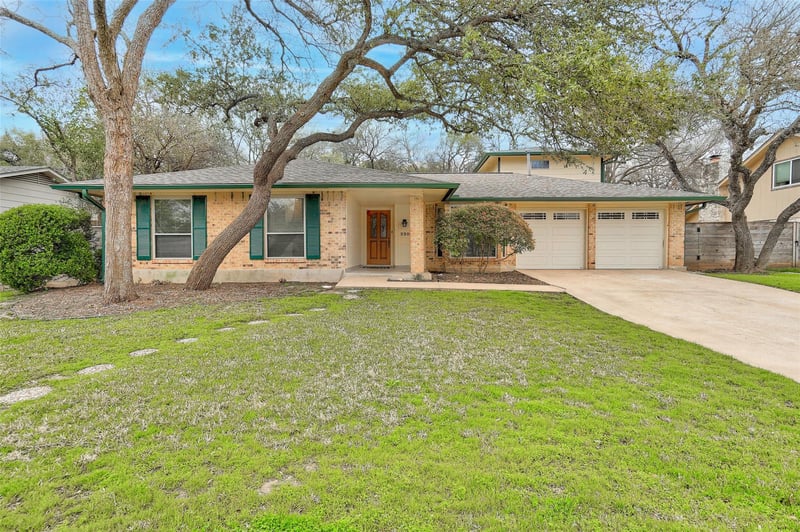 Virtual tour of 2209 Forest Bend DR