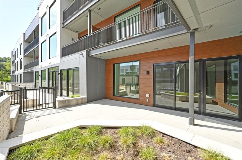 Virtual tour of 2209 S 1st ST Unit #118