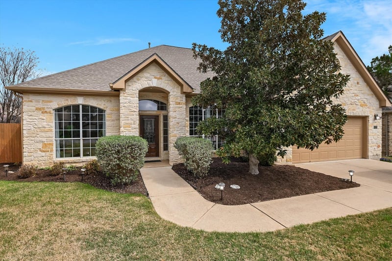 Virtual tour of 221 Abbey DR