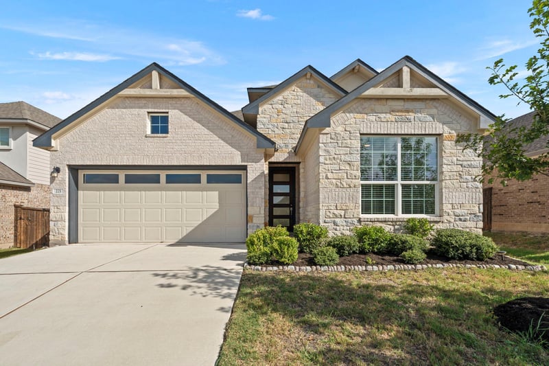 Virtual tour of 221 Indian Shoal DR