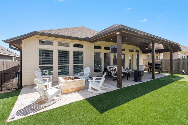 Virtual tour of 221 Magdalene WAY