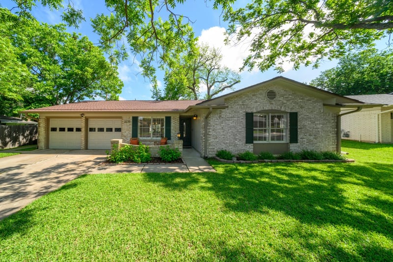 Virtual tour of 2210 Kenbridge DR