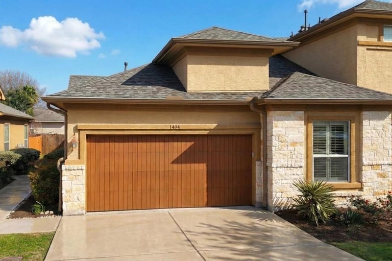 Virtual tour of 2210 Onion Creek PKWY Unit #1404