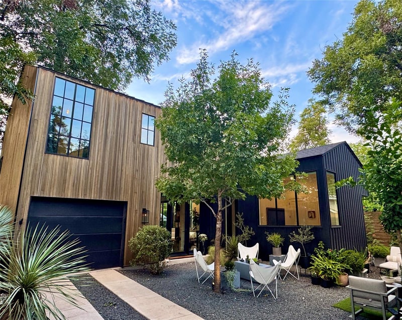 Virtual tour of 2212 S 2nd ST Unit #2