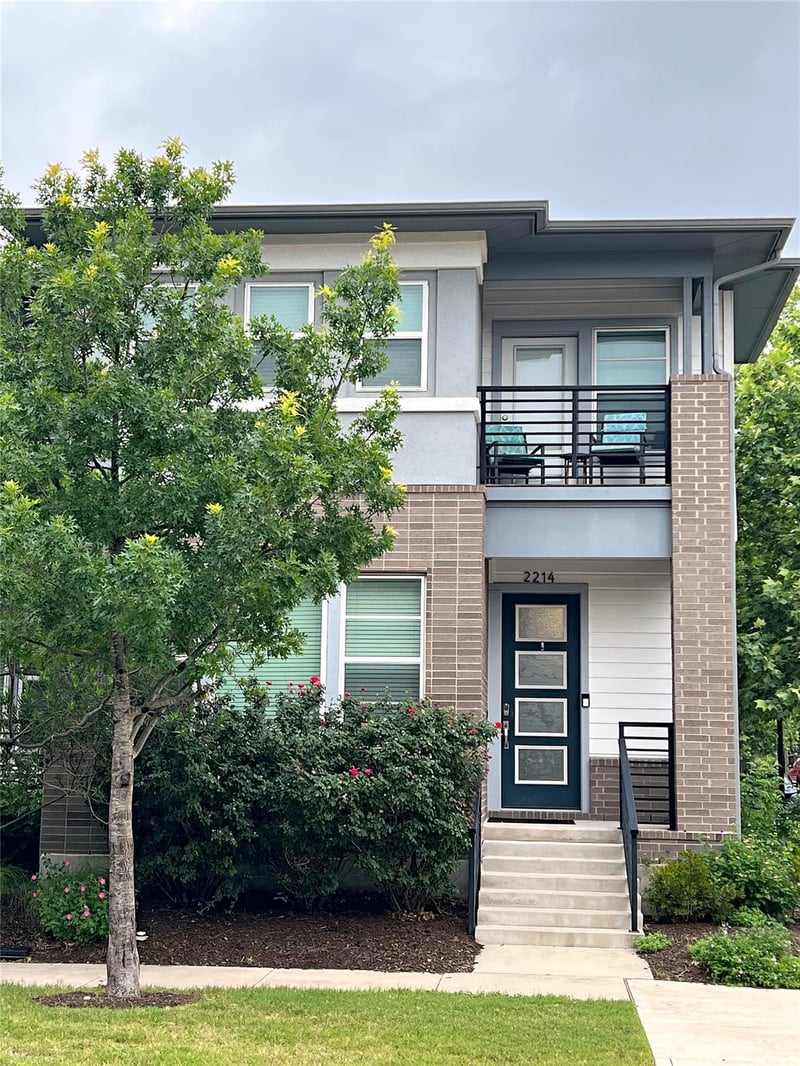 Virtual tour of 2214 Robert Browning ST