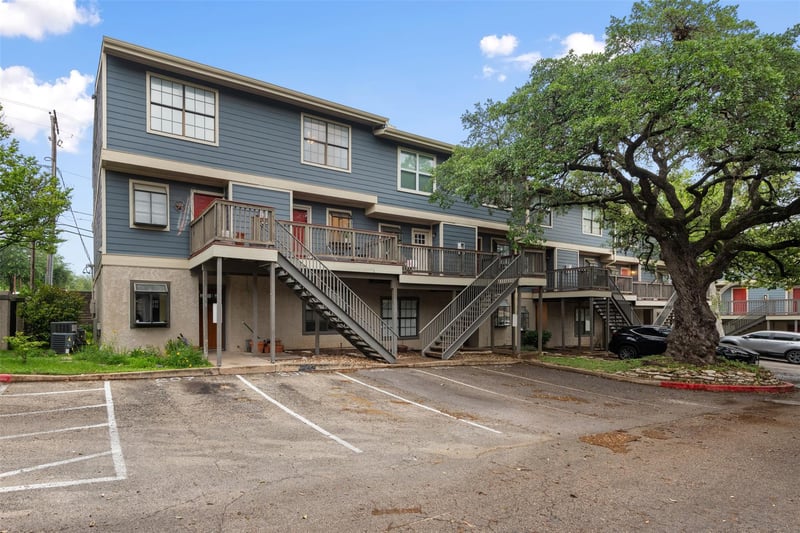 Virtual tour of 2215 Post RD Unit #2118