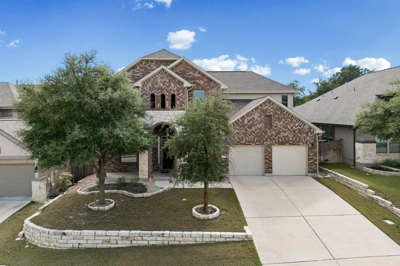 Virtual tour of 2216 Lookout Knoll DR