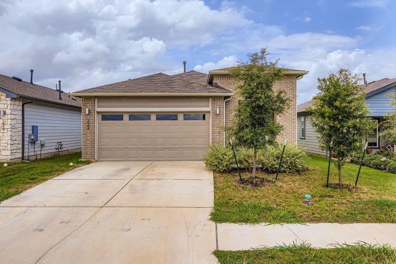 Virtual tour of 222 New Hampton WAY