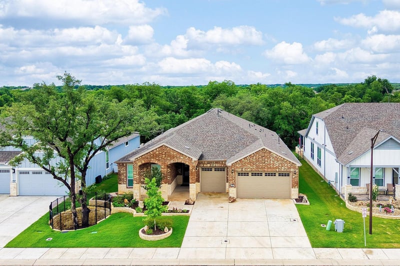 Virtual tour of 222 Saddlebred LN