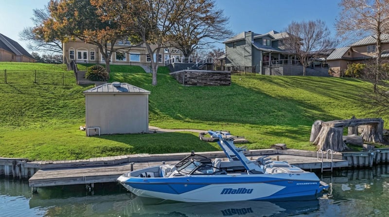 Virtual tour of 2229 Waterford Grace