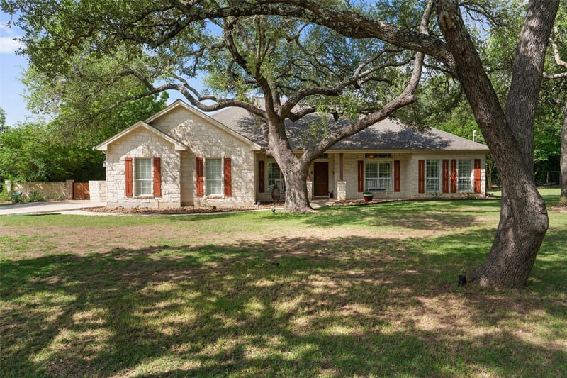 Virtual tour of 223 E Ridgewood RD
