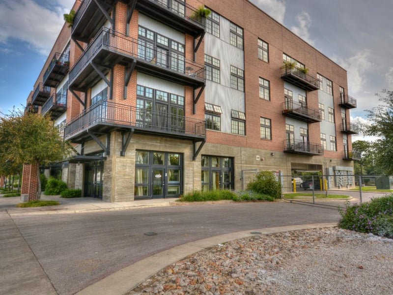 Virtual tour of 2235 E 6th St Unit #212