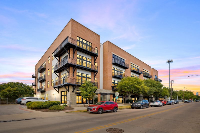 Virtual tour of 2235 E 6th St Unit #320