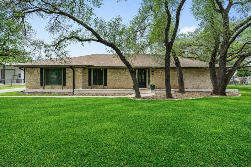 Virtual tour of 224 Clear Spring RD