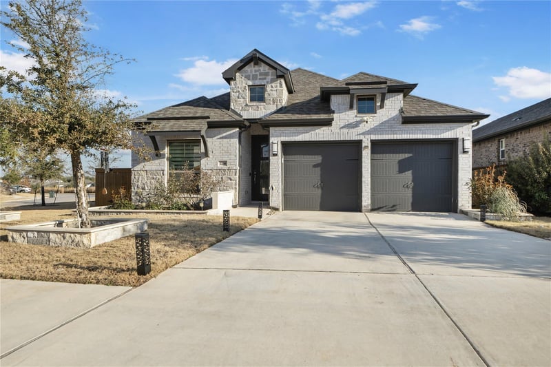 Virtual tour of 224 Green Knoll LN