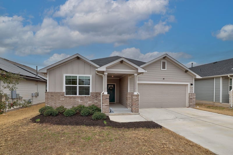 Virtual tour of 224 Lavaca River Ln