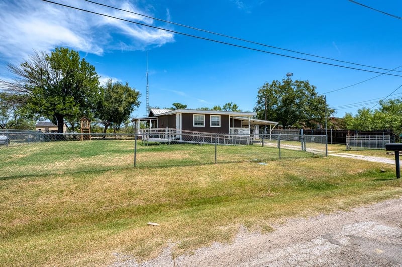 Virtual tour of 225 E Greencastle