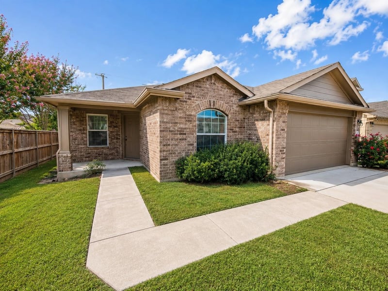 Virtual tour of 228 Avalanche Ave