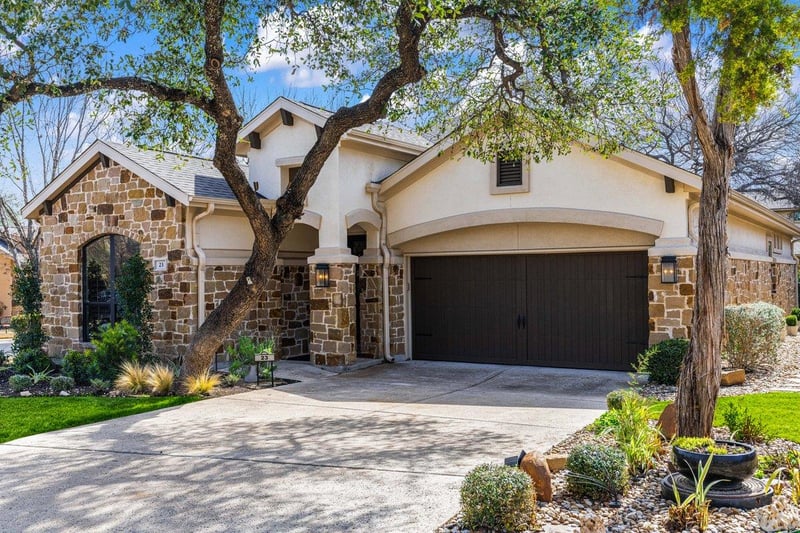 Virtual tour of 23 Prestonwood Cir