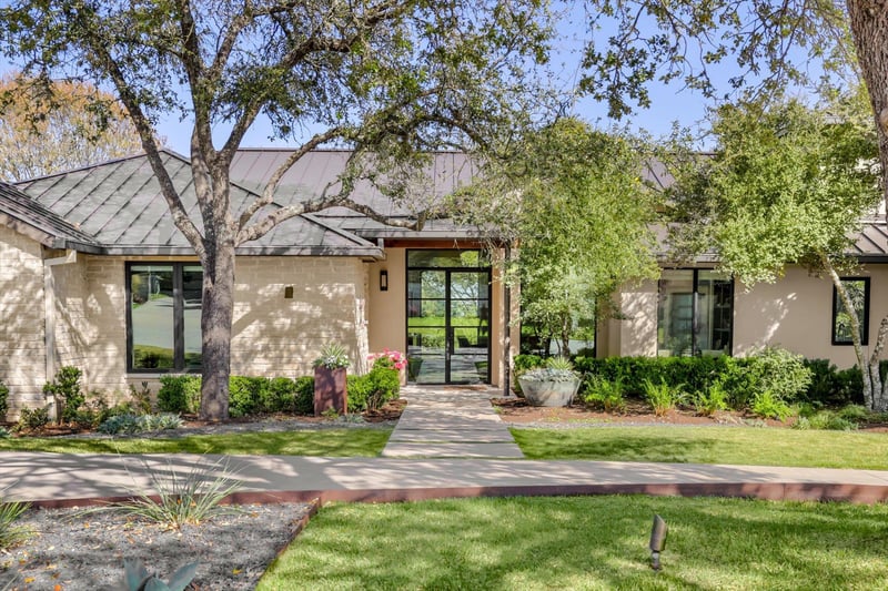 Virtual tour of 23 St Stephens School RD