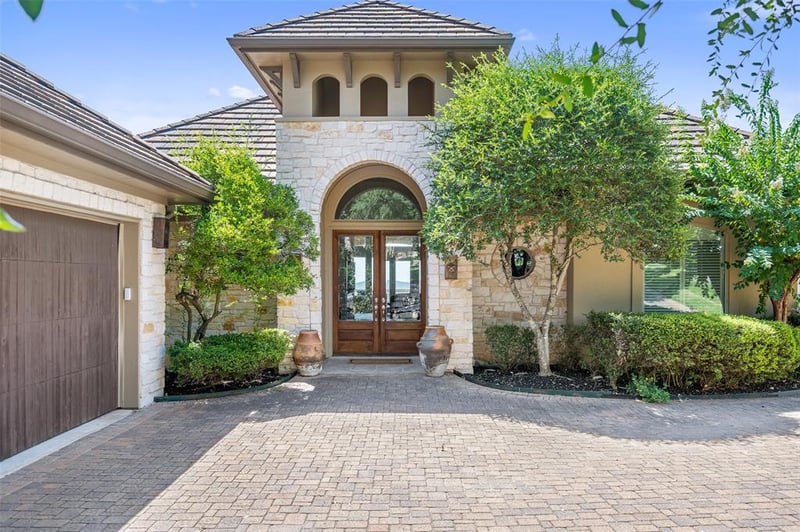 Virtual tour of 2300 BARTON CREEK BLVD Unit #9