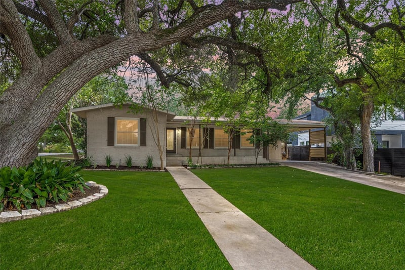 Virtual tour of 2301 Westworth CIR