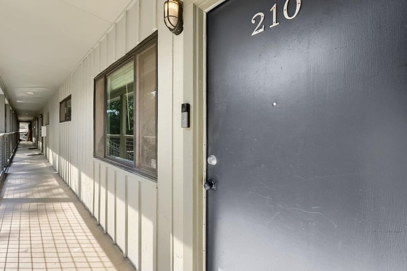 Virtual tour of 2303 East Side Dr Unit #210