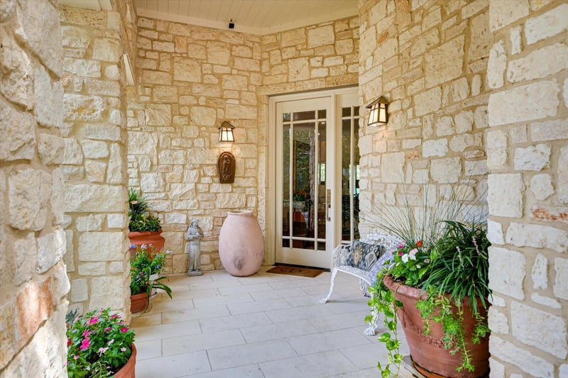 Virtual tour of 2305 Barton Creek BLVD Unit #20