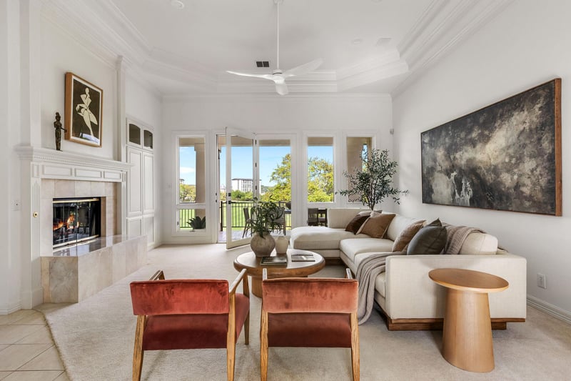 Virtual tour of 2305 Barton Creek BLVD Unit #25