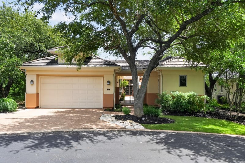 Virtual tour of 2305 Barton Creek BLVD Unit #40