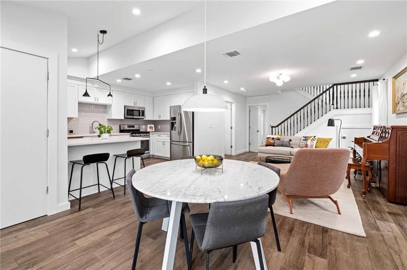 Virtual tour of 2306 La Casa DR Unit #B