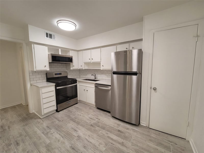 Virtual tour of 2308 Barton Village Cir Unit #103