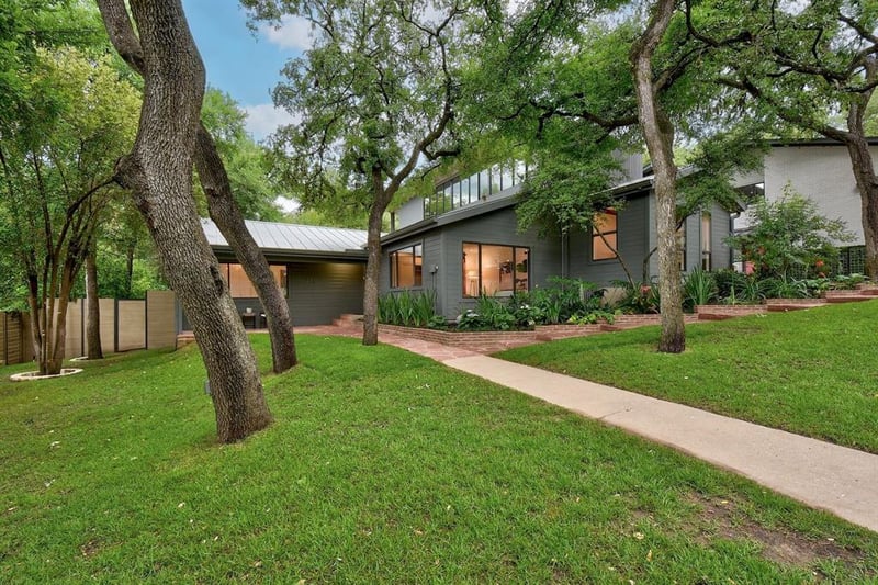 Virtual tour of 2310 Ridgeview ST