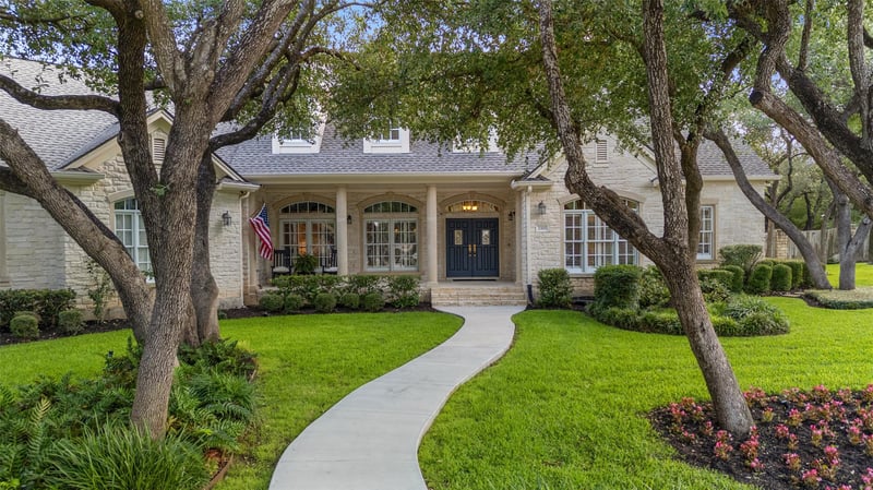 Virtual tour of 2319  Woodway Dr