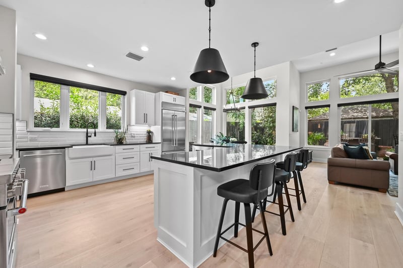 Virtual tour of 2326 Santa Rosa ST
