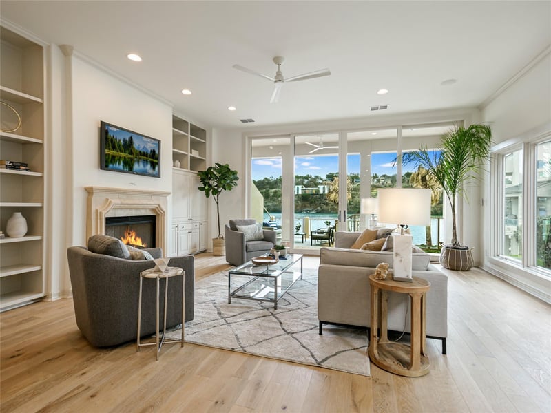 Virtual tour of 2329 Westlake DR Unit #10