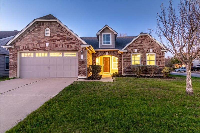 Virtual tour of 233 Birch Dr