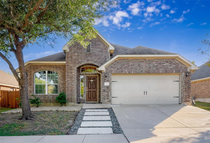 Virtual tour of 240 Blossom Valley Strm