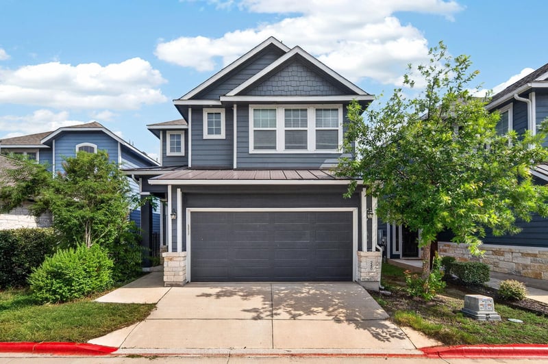 Virtual tour of 240 Simon